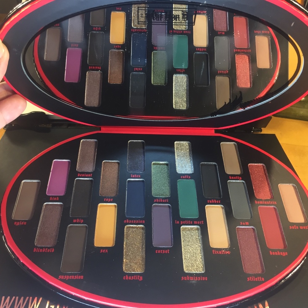 Kat Von D Fetish Eyeshadow Palette BNIB